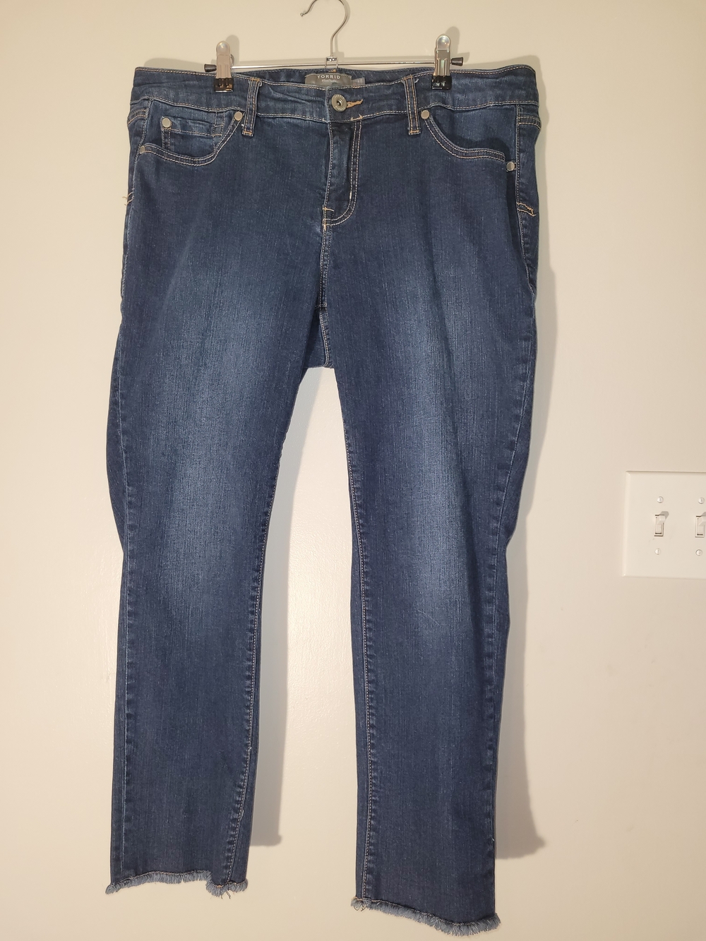 torrid Dark Blue Cropped Straight-Leg Jeans